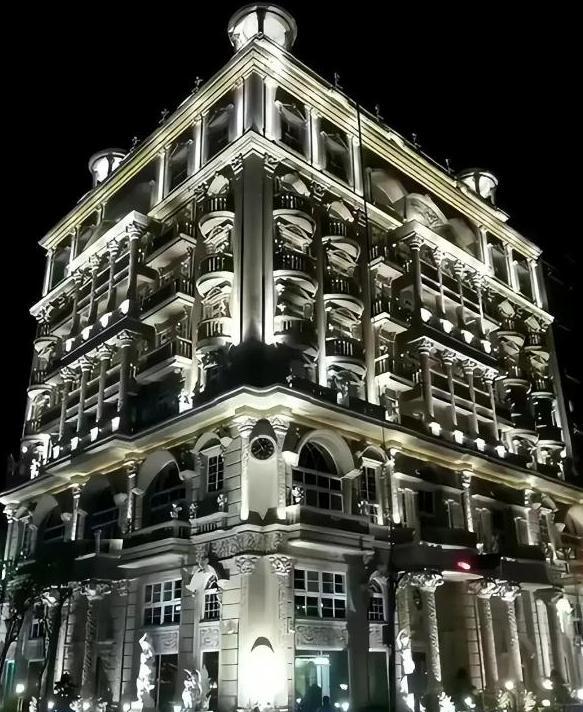 30位情妇、60辆豪车，有钱人的生活能有多奢淫？比赌王过得还潇洒