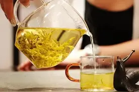莓茶每天喝多少合适？是晚上喝还是早上喝好？建议多了解一下！图片