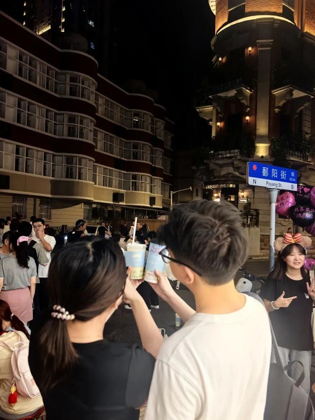在江岸，此刻更懂你