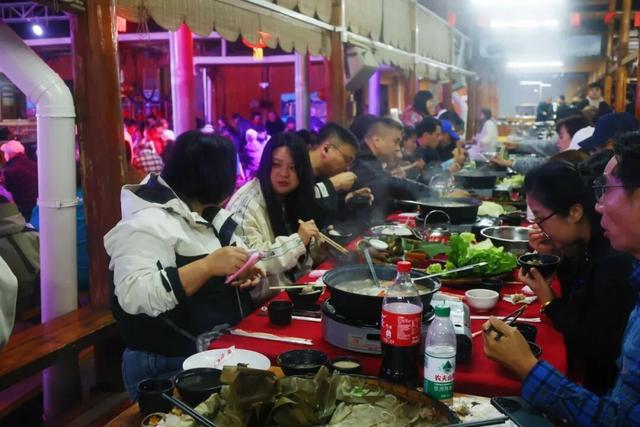 “冬游广西·康养河池”粤港澳大湾区旅行商踩线团走进巴马，共探文旅新机遇