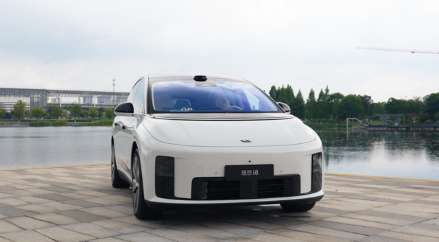 定价32.18万起 理想i8能大卖吗