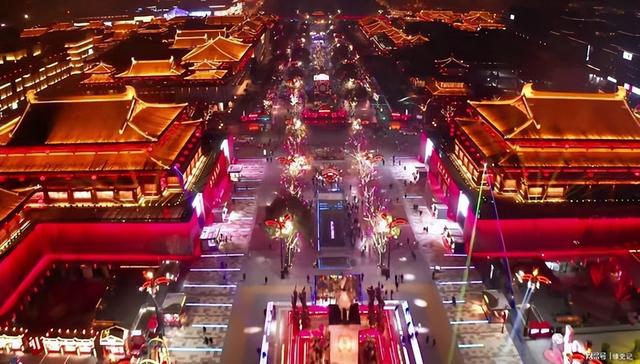 5年倒闭10家热门景区，年轻人穷游睡帐篷，天价酒店割不动韭菜了