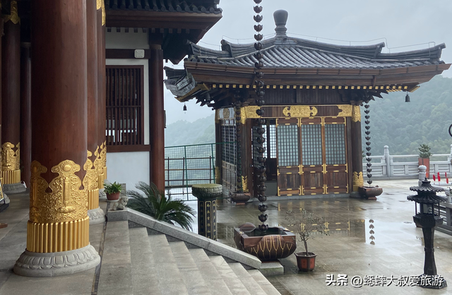 杭州多年修葺的古刹火了，隐入尘间气质迷人，已成徒步挑战处！