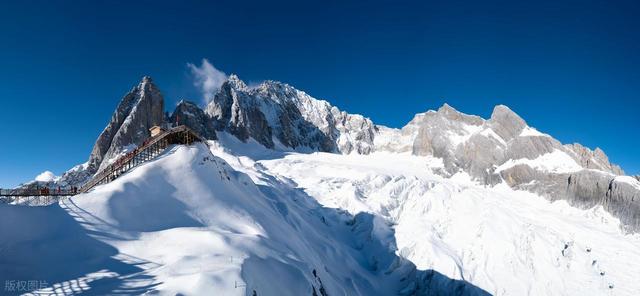 大量韩国游客涌入丽江，打着旅游幌子不去旅游不吃美食，为啥来？