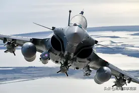 F-16做不到！歼-10CE执行“三先原则”：印战机在爬升段就被击落图片