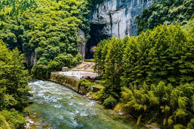 假期旅行的天花板！国内6座被严重低估的宝藏山水小城，风光超绝