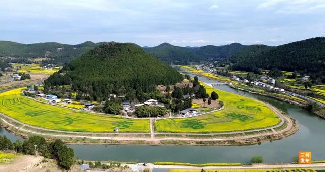 “舌尖上的春天”，明日一起去三元镇坐飞机逛花海尝花田火锅宴！