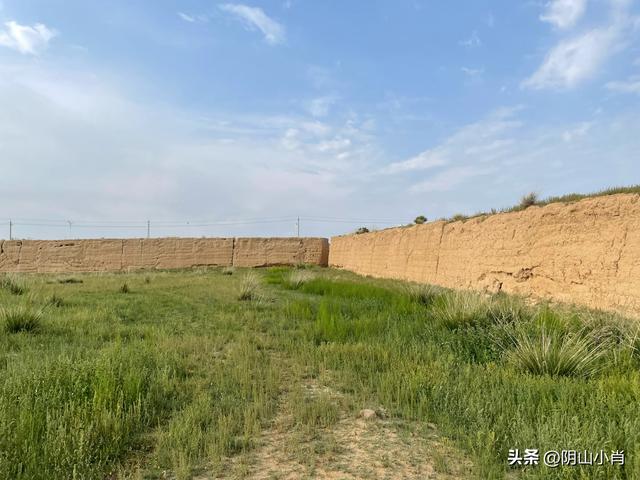达茂旗达尔罕、百灵庙、乌克忽洞，固阳银号、忽鸡沟田野考察笔记
