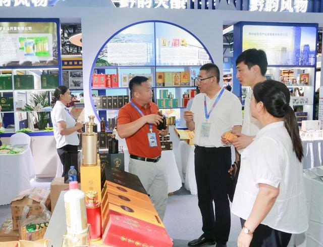 东北亚博览会开幕，现场精彩纷呈