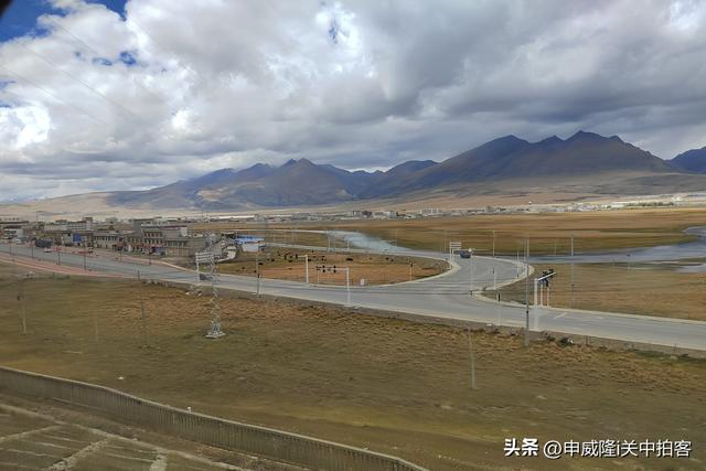 从西宁到拉萨：乘坐火车欣赏青藏铁路沿线风光