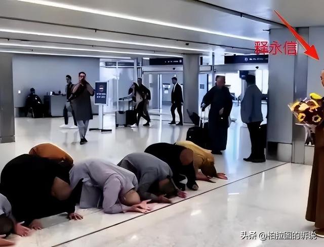 越扒越猛！释永信在少林寺有多爽，你根本想不到！难怪佛协再痛批