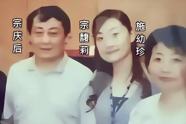 官媒曝宗庆后私生活，72岁色心依旧，网友：被4房姨太太掏空身体