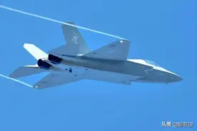 “鹘鹰”兄弟：从FC-31到歼-35图片