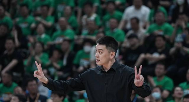 辽宁输北京后再遭打击！杨鸣或被篮协重罚：辽篮这一次输麻了？