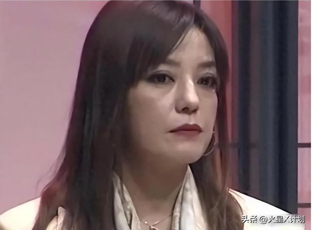 死心不息！劣迹艺人赵薇走投无路，15岁女儿成她的最后一根稻草