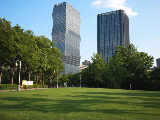上海藏得太深了！市中心10亿打造的公园，免费开放！