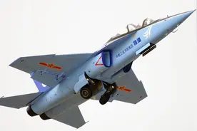 美媒：中国最新“歼-36”虽然出色，但美军仍有后发制人的机会？图片