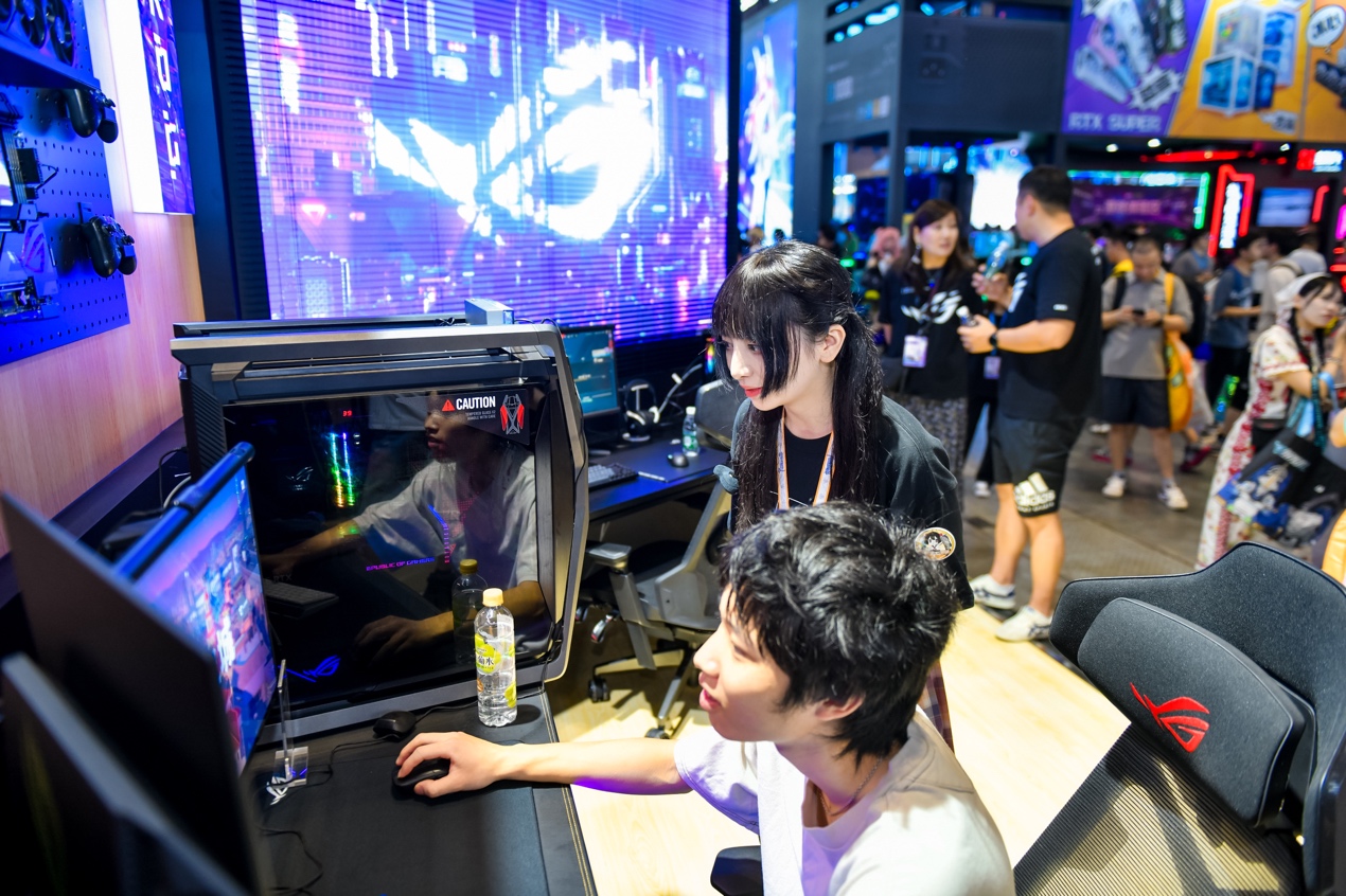 华硕主板闪耀BW2024,竞无止境 大放异彩