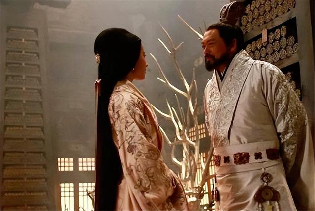 曹操撩寡妇的10字金句，如今成约会万能开场白！男人经常用