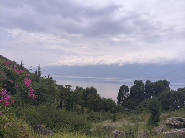 云南大理风景美如画，美食香飘四溢