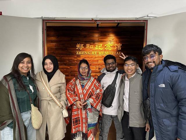 【外眼看云南】航海+中医+滑雪！孟加拉博主多元化的春城体验