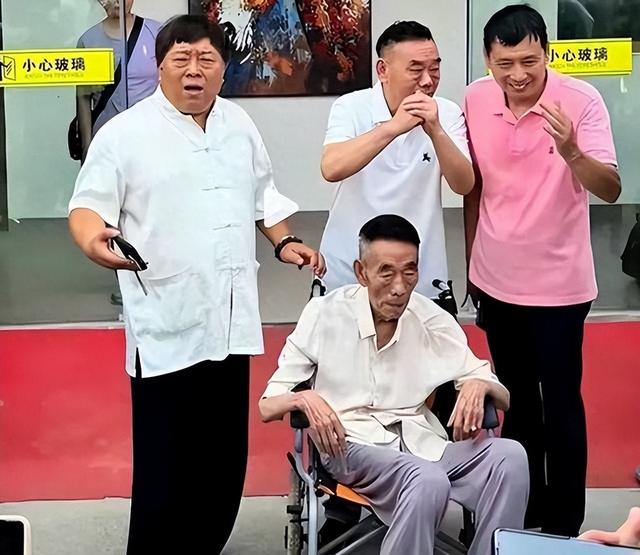 杨议也没想到，曾经毕恭毕敬的郭德纲，这次没给他留“一丝体面”