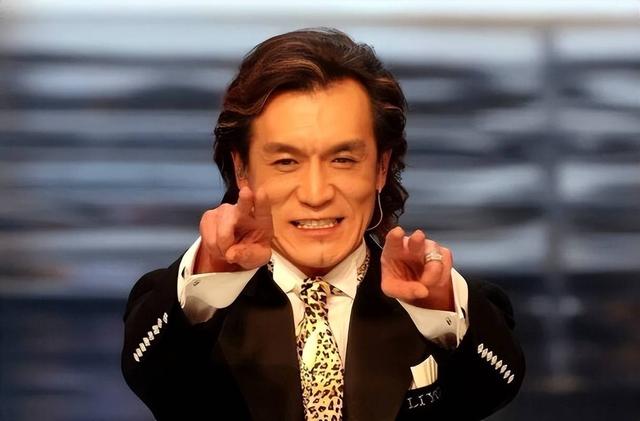 时隔多年李咏死因被揭开，妻子哈文道破真相，难怪选择葬身美国