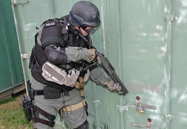 SCAR系列步枪宣布停产！哪些“世界名枪”原来都是被游戏捧红的？