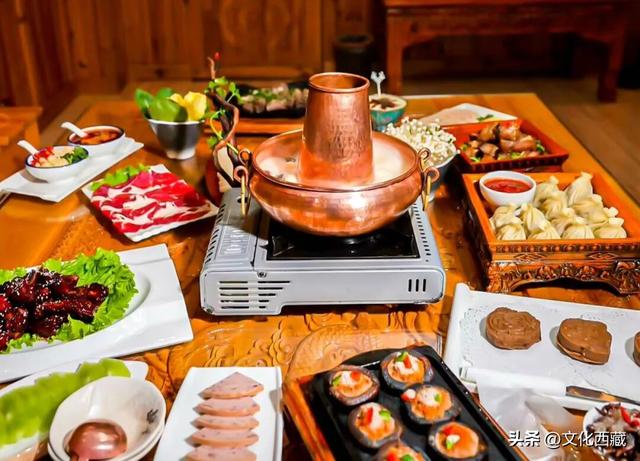 挖到国内巅峰秋景！半山秋色半山雪，不来西藏这里真的亏大了！