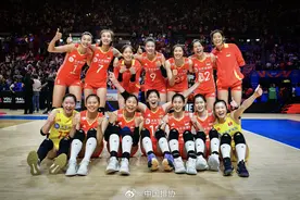 立竿见影！赖亚文一回归中国女排就四战全胜，无愧郎平最信任助手图片