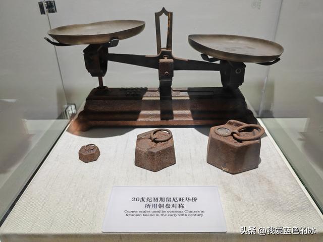 参观梅州市华侨博物馆