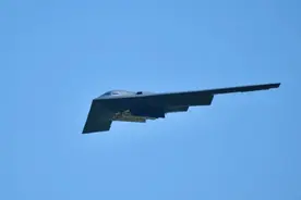 B-2空袭胡塞武装，美军用“高射炮打蚊子”，美智库：打平就算赢图片
