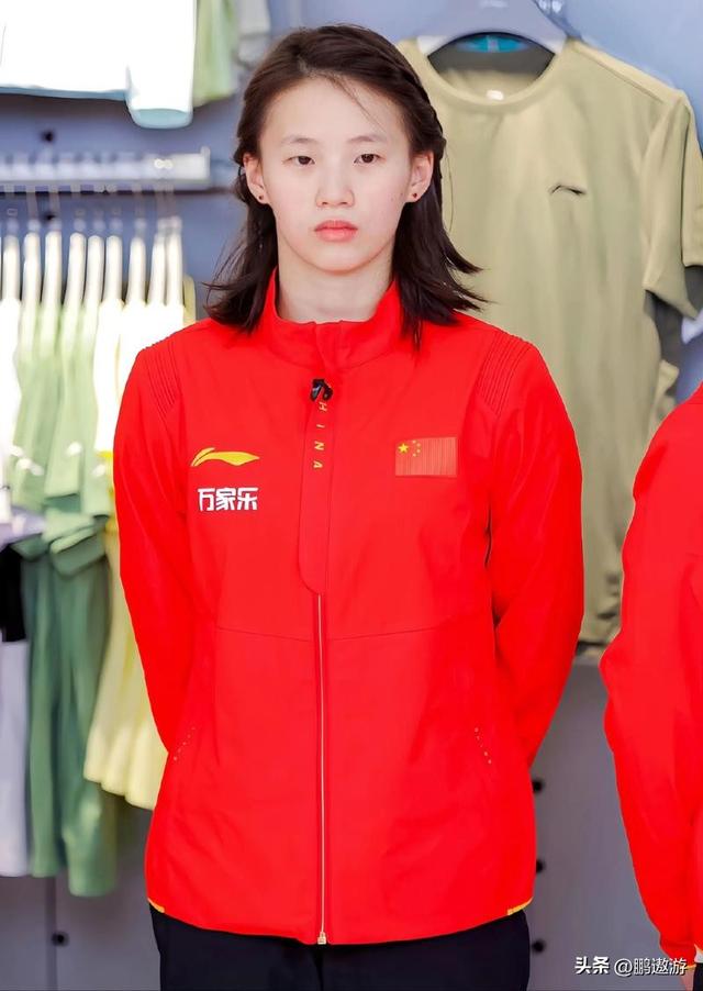 同是冠军父母，陈芋汐父母夸女儿很自律，全红婵母亲却说：胖点好