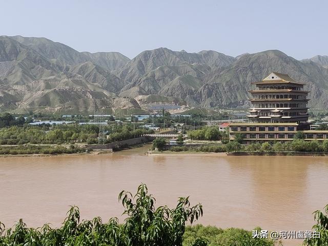 什川东北的黄河峡谷