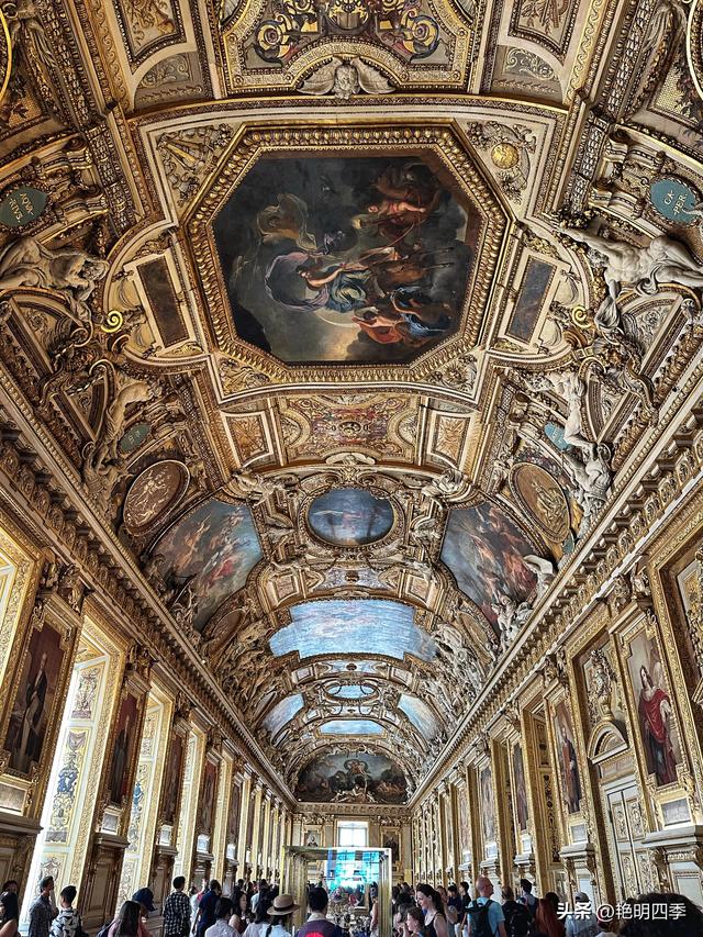 欧游杂记（8）‖ 卢浮宫，让人眼花缭乱而又惊叹不已