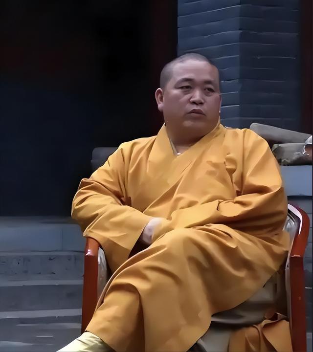 上梁不正下梁歪！他举报释永信，年收入超3.78亿	，妻子是小三上位