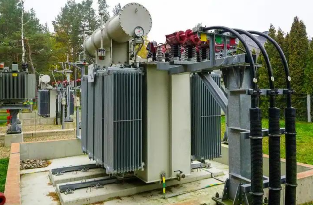 出口暴增57.9%！马斯克预言成真，中国又一产业杀疯了！