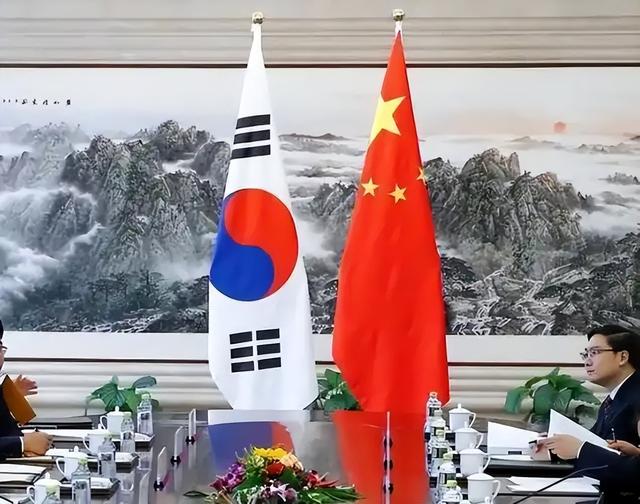 吃完了酒席，李在明启程离京	，分别前终于对华改口，一个时代告终