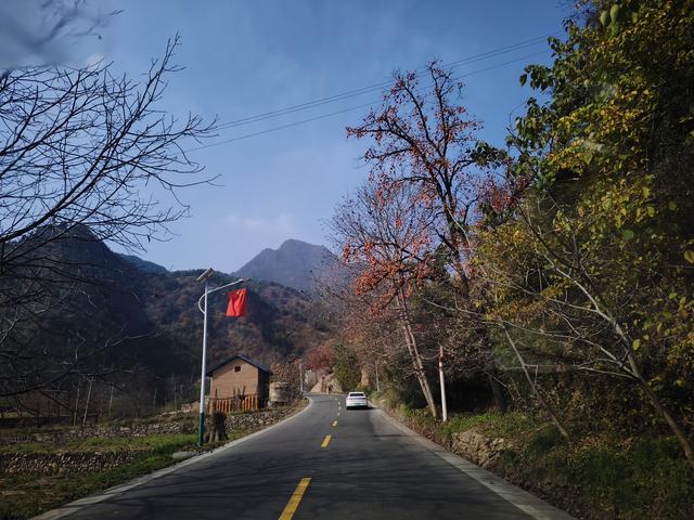 南行漫记：从卢氏走陕西S101红叶大道到南五台服务区露营