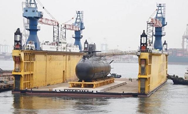 台最新武器曝光！5次海试无船锚	，潜艇液压全失灵，500亿打水漂