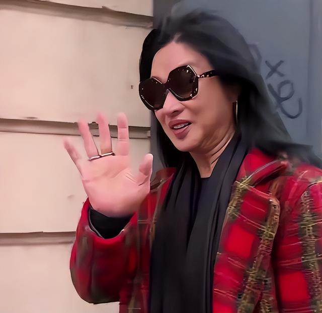 比窦娥还冤？半年了，金星归国路全被堵死，近照一出“原形毕露”