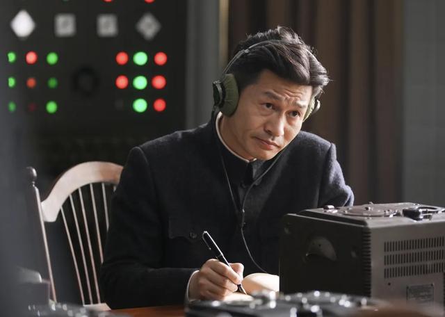 给过去10年最好的谍战剧排个名:《沉默的荣耀》第6,《风筝》第2