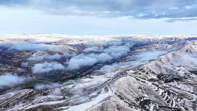 陇西：雪雾云山天地阔
