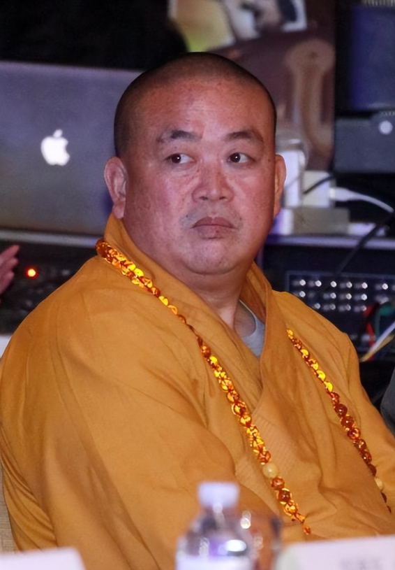 不查不知道一查吓一跳，掌控少林寺38年的释永信，私下到底有多壕