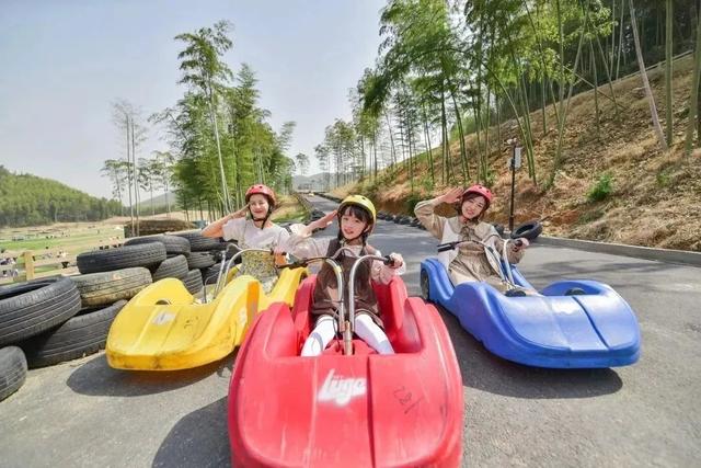 立冬已过，然红叶未落！石门坊等你来继续书写属于你的“红”！