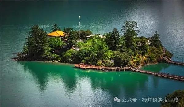 林芝巴松措，风景秀丽风光迷人