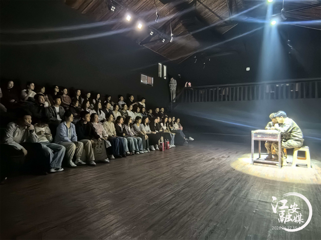 古街焕新潮！江安西街剧本杀点燃团建新风