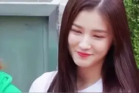 #微胖女神 #nancy李承利 白T恤加牛仔裤真是绝搭 #慕怜图片