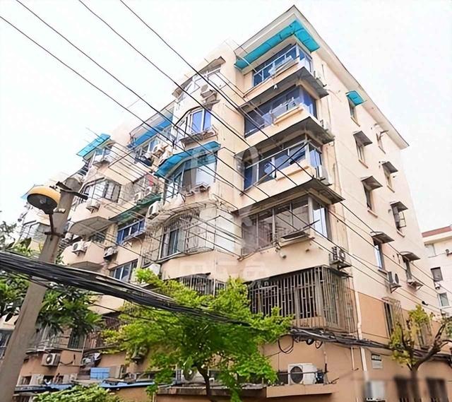 国家发话：老破小可原地重建！居民：不如“推倒不建，以旧换新”