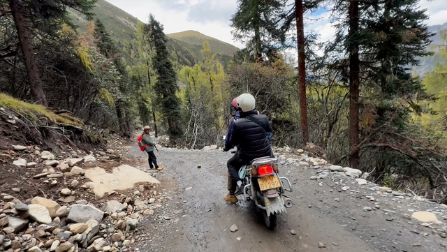 户外小白徒步党岭，为省150元车费错过下撤机会，最终因倔犟被困